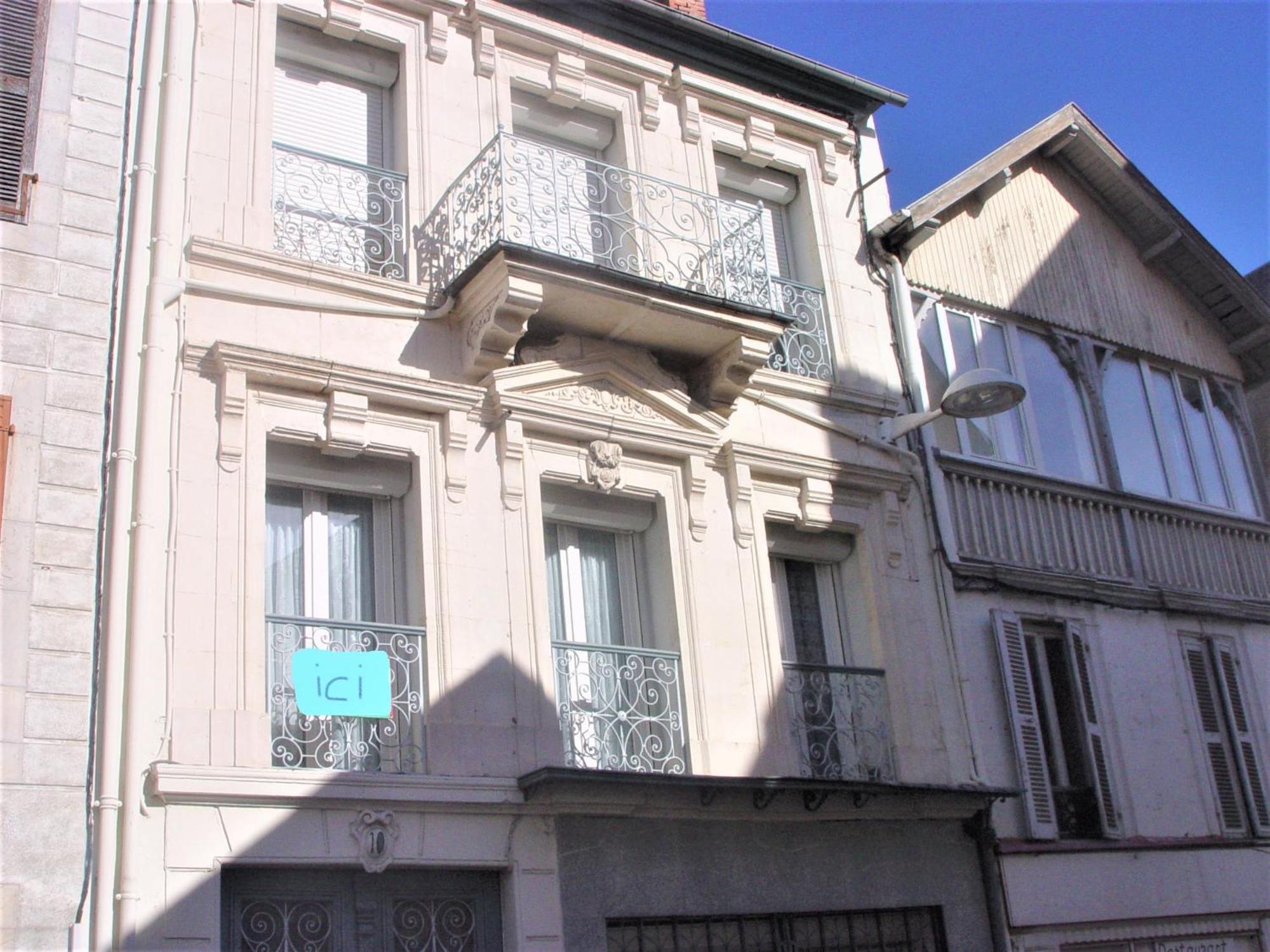 Ferienwohnung Joli T2 Bagneres De Bigorre Centre Exterior foto